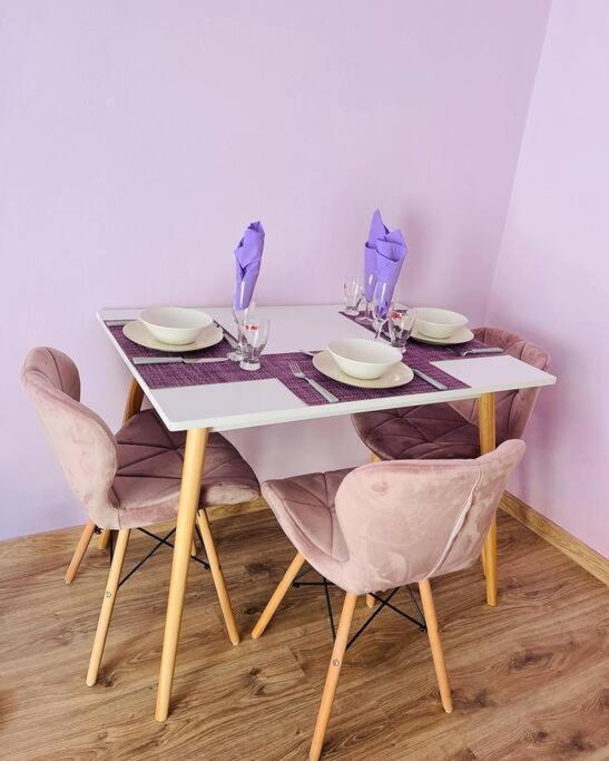 Lavender Luxury Apartment Oradea Exterior photo